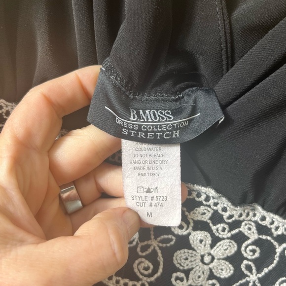 B.MOSS Elegant Black Midi Dress with Embroidered White Lace Detail Size Medium - Picture 6 of 8